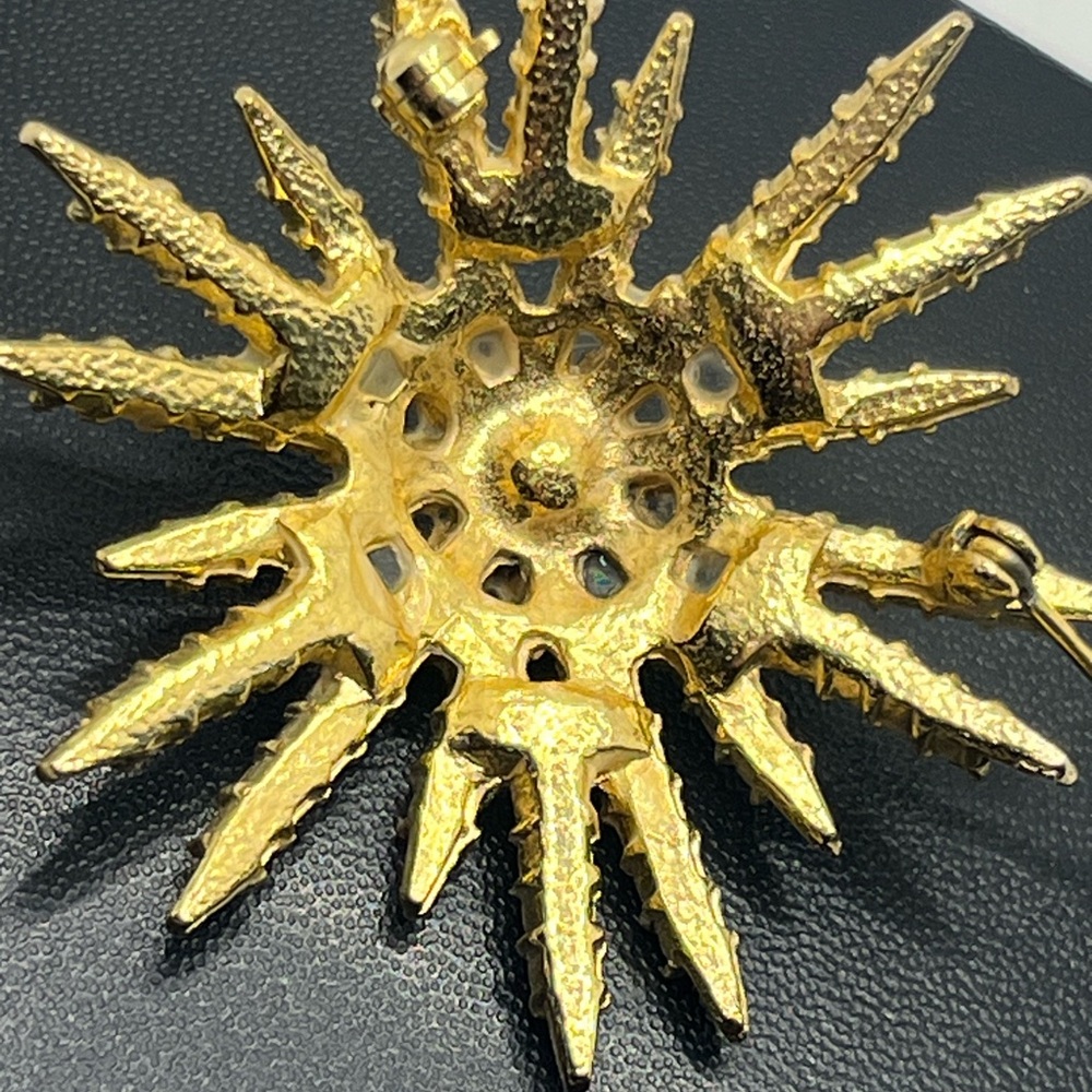MCM starburst faux pearl turquoise rhinestone vintage brooch pin gold tone - Picture 12 of 14